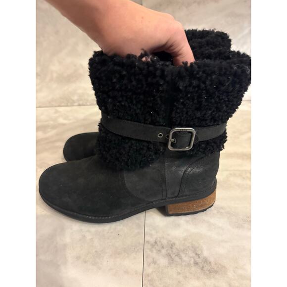 UGG Australia Womens Blayre II Black Leather Shearling Buckle Ankle Boot 8 - Picture 3 of 8